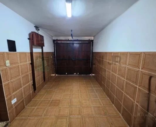 Imagem Casa de Luxo à Venda ou Locação em Jardim Paulista, São Paulo-SP: 3 quartos, 3 suítes, 3 salas, 5 banheiros, 4 vagas, 240 m².