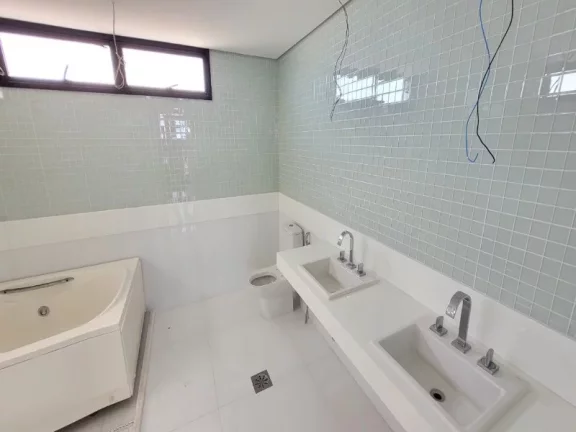 Imagem MANSÃO MONT SAINT MICHEL - 4 SUITES COM 275,09m² PRIVATIVOS - 04 VAGAS - VISTA MAR - ANDAR ALTO - NO PONTO MAIS NOBRE DE ONDINA por R$ 3.100.000,00