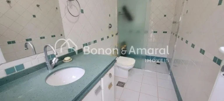 Imagem Lindo e aconchegante sobrado! No piso principal conta com um hall de entrada, uma das suítes na par...