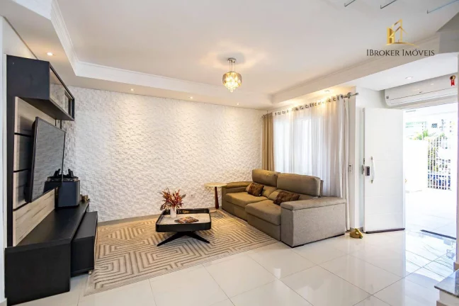 Imagem Sobrado TRIPLEX SEMIMOBILIADO com 4 quartos à venda, 186 m² por R$ 1.300.000,00 - Campina do Siqueira - Curitiba/PR