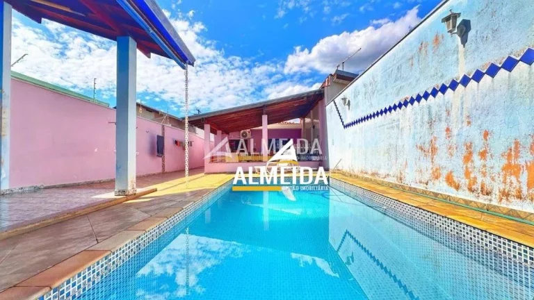 Imagem Casa com 3 dormitórios à venda, 179 m² por R$ 700.000,00 - Vila Operária - Rio Claro/SP