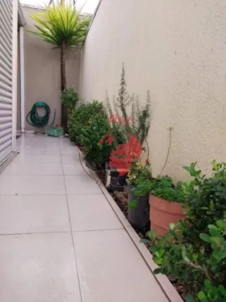 Imagem Sobrado em Condomínio para Venda no bairro Jordanópolis, 3 dorm, 1 suíte, 2 vagas, 230 m, 194 m