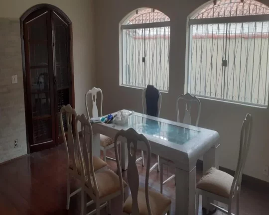 Imagem sobrado com 4 dormitórios, com jardim FL26