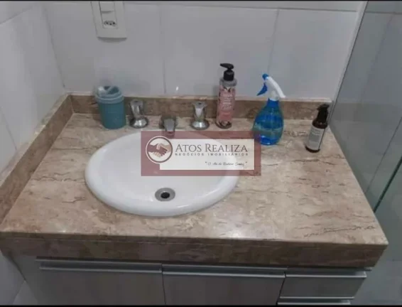Imagem vendo OPORTUNIDADE no jardim Palmares na Região de campo grande, Sobrado de 3 dormitórios, 1 Suíte com Varanda, 3 Vagas com cobertura de vidros, por Apenas R$ 680 mil, valor de oportunidade.