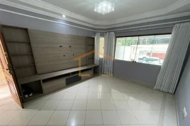 Imagem Sobrado alto padrão. 
1º andar: sala de estar, jantar, lavabo, cozinha com despensa, lavanderia co...