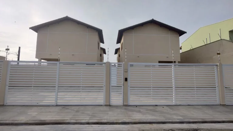 Imagem Sobrado de Condomínio com 3 dorms, Balneário Tupy, Itanhaém - R$ 390 mil, Cod: 1355