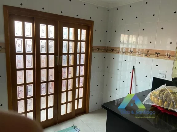 Imagem Sobrado com 3 Quartos e 4 banheiros à Venda, 136m²