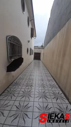 Imagem Imperdível: Casa à venda na zona Leste de São Paulo, com 3 quartos, 1 suíte e 6 vagas de garagem!