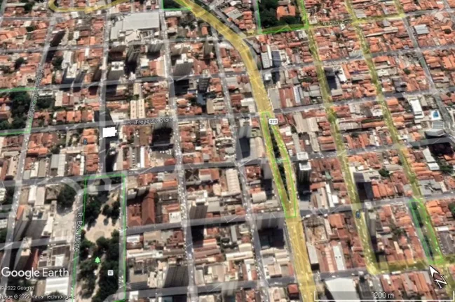 Área na rua Governador Pedro de Toledo área de comércio central da cidade com excelente apelo com...