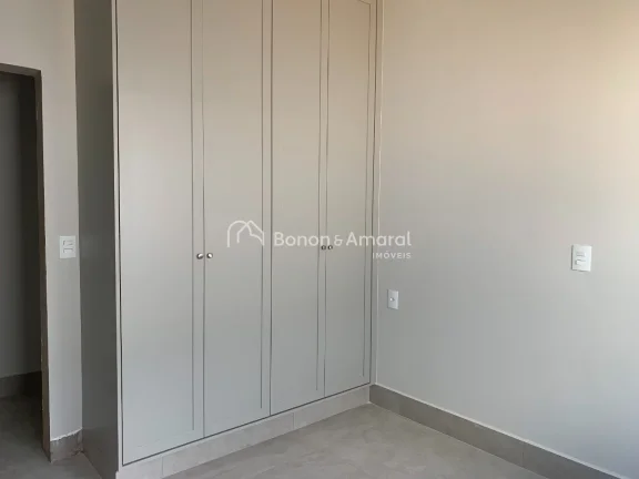 Imagem Casa térrea nova à venda com 3 quartos sendo 3 suítes, todas com armários planejados, ar condici...