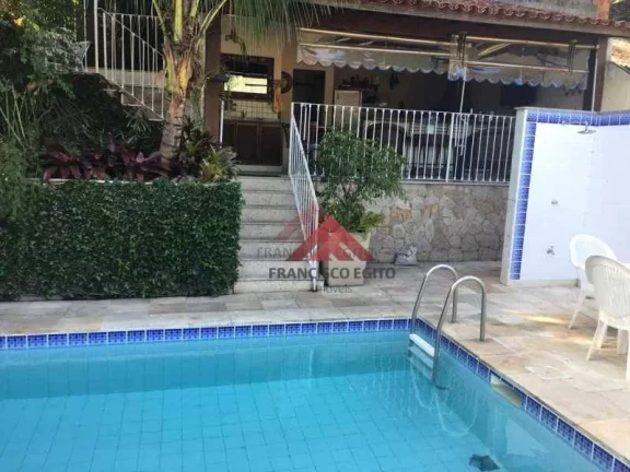 Imagem Casa com 4 dormitórios à venda, 380 m² - São Francisco - Niterói/RJ