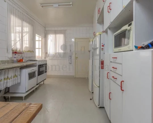 Imagem Apartamento em Higienópolis com 3 quartos sendo 1 suite e 1 vaga, 217 m2