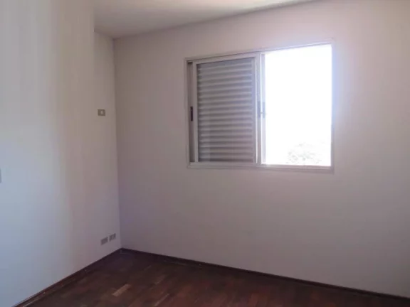Imagem Apartamento em ótima localização na área central, com sala para 2 ambientes, 2 dormitórios com ...
