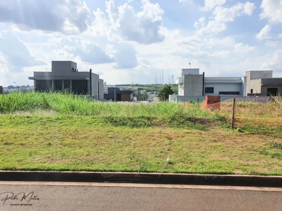 Imóvel à Venda, 311 m² em Santa Rosa - Cond. Villa Bela Vista - Piracicaba