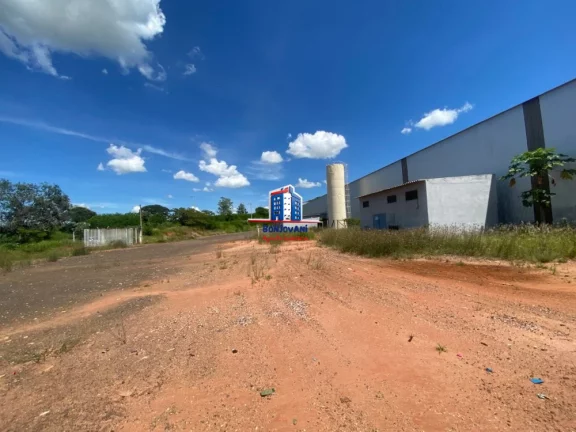 Imagem Galpão 5.000m² para Aluguel em Bálsamo/SP