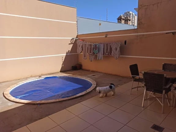 Imagem Sobrado para Venda em Maringá, Jardim Fregadoli, 3 dormitórios, 1 suíte, 2 banheiros, 2 vagas