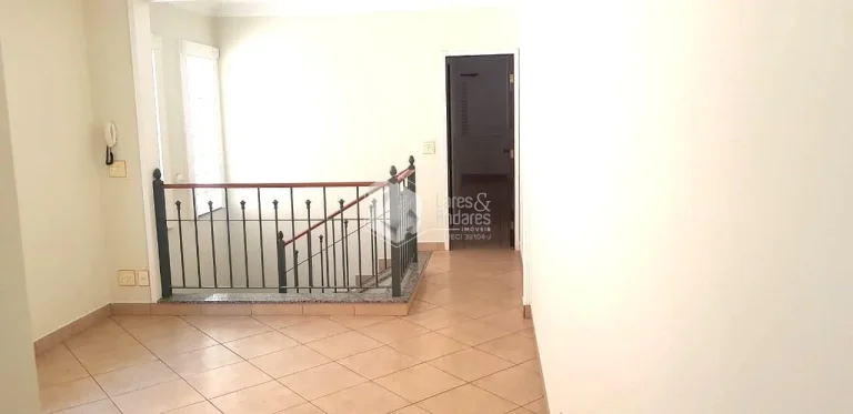 Imagem SOBRADO À VENDA, COM 200M² COM 3 DORMS SENDO 1 SUÍTE COM 2 VAGAS E ARMÁRIOS EMBUTIDOS NA COZINHA - OPORTUNIDADE VILA ROMANA