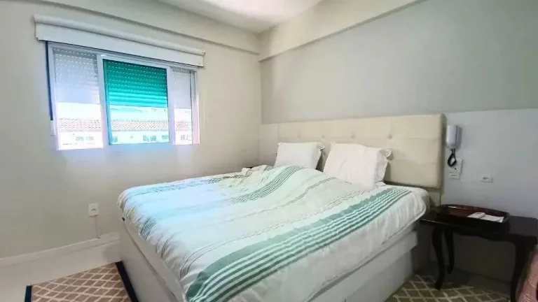 Imagem Apartamento diferenciado com 2 suítes e 2 vagas de garagem em Balneário Camboriú