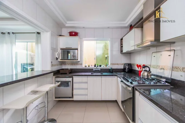 Imagem Sobrado com 3 quartos à venda, 143 m² por R$ 890.000 - Bairro Alto - Curitiba/PR