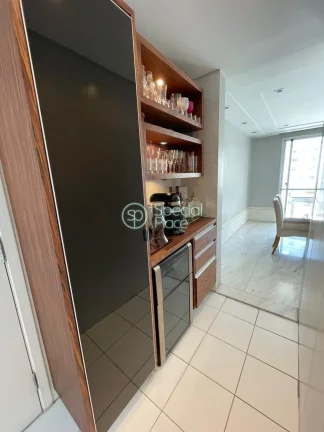 Imagem Moema Pássaros - Varanda Gourmet 148 metros 3 dormitórios 2 suítes grandes 2 vagas Lindo apartame...