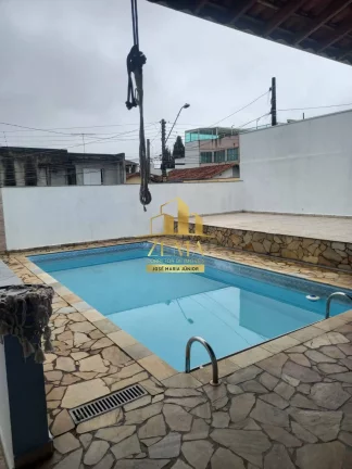 Imagem Casa com 215 m2 constr, 03 dorms, piscina, churrasqueira, sobrado edícula