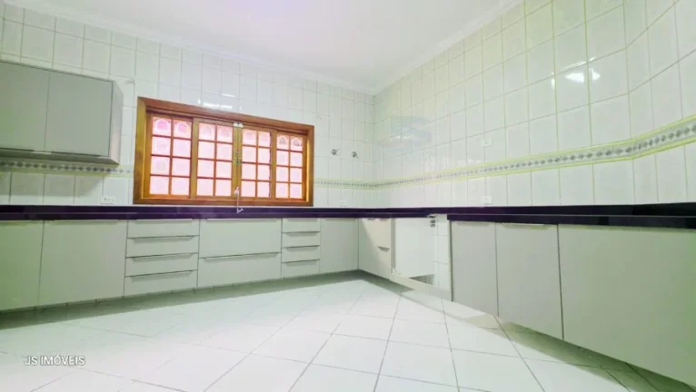 Foto do imóvel: ALUGA - SE ÍNCRIVEL CASA DE CONDOMÍNIO EM MAITINGA.