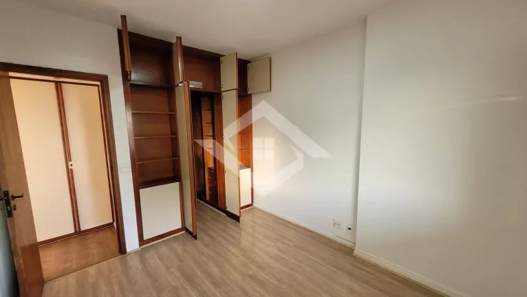 Imagem Apartamento de 2 Quartos para Venda na Barra da Tijuca com 83 m²