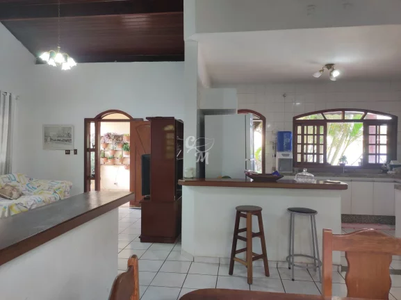 Imagem Excelente Casa Térrea com Área Gramada!