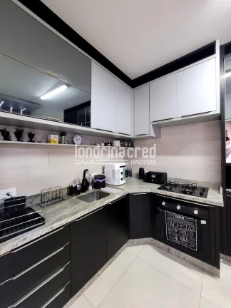 Imagem Excelente casa na Zona Norte de Londrina com 3 dormitórios (1 suíte), edícula, área gourmet, 3 vagas, ar-condicionado, câmeras e portão eletrônico!