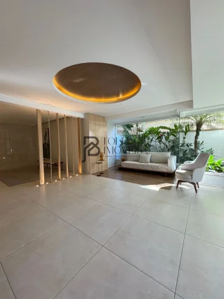Imagem Apartamento de 2 Dormitórios com suíte no bairro Canto do Forte - Praia Grande