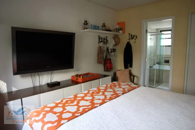 Imagem Apartamento Alto Padrão, 1 por andar, à Venda no Campo Belo: 3 suítes e 3 vagas. R$ 2.800.000,00