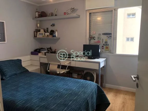 Imagem Lindo apartamento, totalmente reformado em rua charmosa e de fácil acesso para toda comodidade do b...
