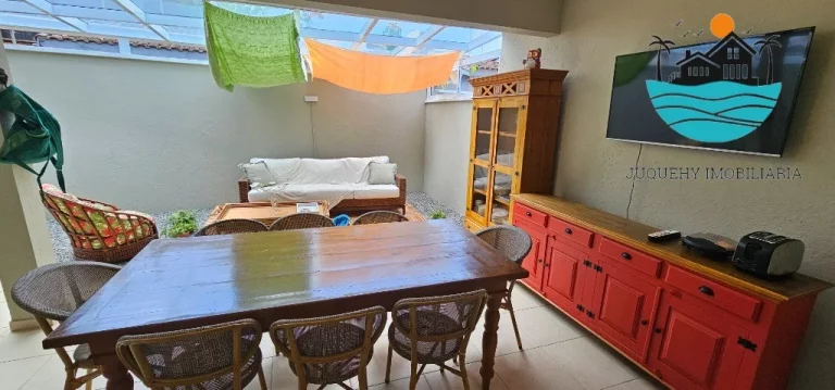 Imagem Casa em condomínio para locação em Juquehy com 4 suítes, piscina coletiva, serv. praia, 150m da praia - Acomodação 10 pessoas | Juquehy Imobiliária
