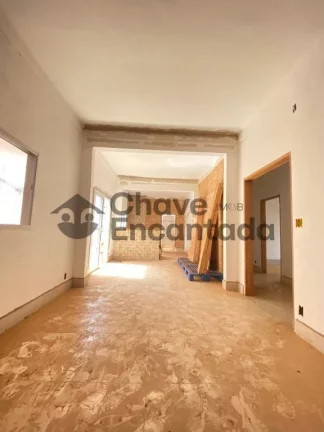 Imagem Casa semiacabada e totalmente estruturada.
