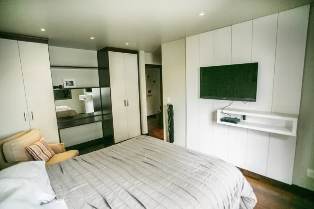 Imagem Apartamento 290M², 1 Por Andar, 3Q, 3 Suítes, 3 Banheiros, 4 Vagas, Academia, Piscina, Piscina Aquecida, Quadra, Salão de Jogos e Festas, Closet.