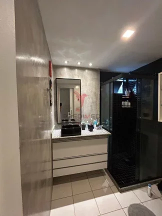Imagem Apartamento com 3 suites e 2 Vagas de Garagem, varanda, em Manaira, perto da praia