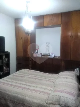 Imagem Casa à venda com 3 quartos, sendo 1 suíte, em Jaguaré, São Paulo - SP