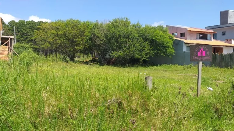 Imagem Terreno à venda em Garopaba-SC, no bairro Pinguirito, com 265,00 m² - Imperdível!