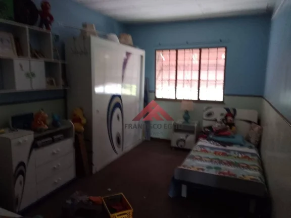 Imagem Casa com 3 dormitórios à venda, 160 m² por R$ 200.000,00 - Bom Retiro - São Gonçalo/RJ