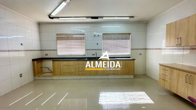 Imagem Casa com 3 dormitórios para alugar, 450 m² por R$ 3.825,00/mês - Vila Saibreiro - Rio Claro/SP