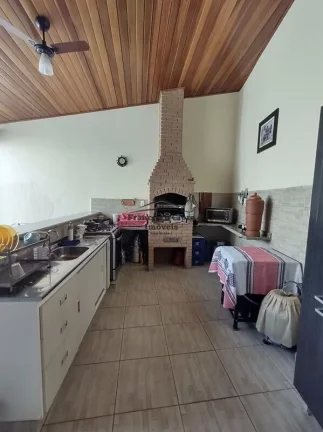 Imagem Casa à venda no bairro Jardim Aeroporto - Guaratinguetá/SP
