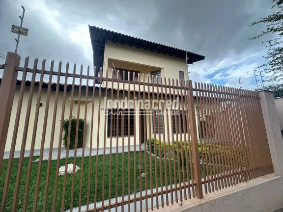 Magnífico Sobrado com 3 Dormitórios, Suíte, Piscina, Churrasqueira e 4 Vagas de Garagem em Terreno de 416 m² - Oportunidade em Zona Residencial ZR-4!
