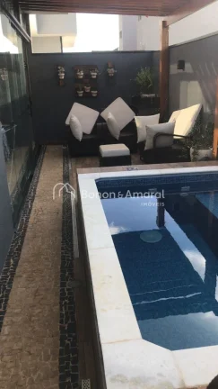 Imagem Linda casa à venda no Condomínio Real Park Sumaré, 3 quartos, 2 suítes

São 2 suíte com muitos...