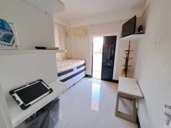 Imagem APARTAMENTO AMPLO REFORMADO COM 2 VAGAS DE GARAGEM LAZER NO PRÉDIO