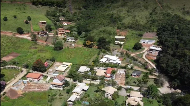 Imagem Terreno em Condomínio para Venda em Teresópolis / RJ no bairro Vale Alpino