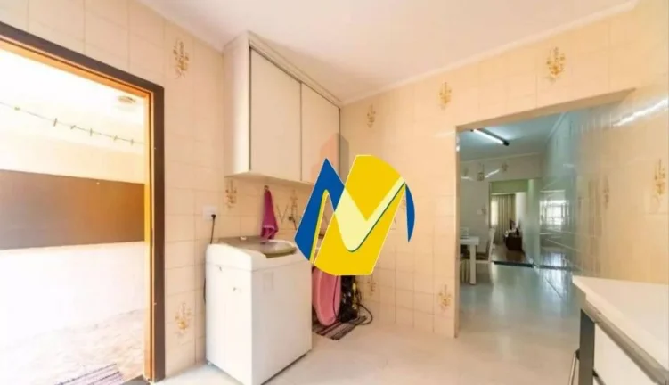 Imagem Sobrado amplo com 3 dormitórios e cozinha planejada - pronto pra morar