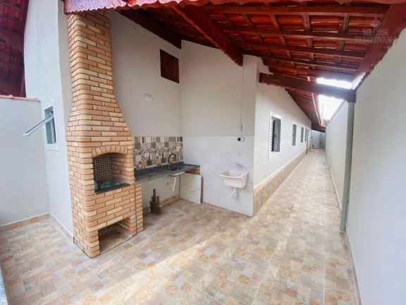 Imagem Casa poucos metros do mar em Mongaguá