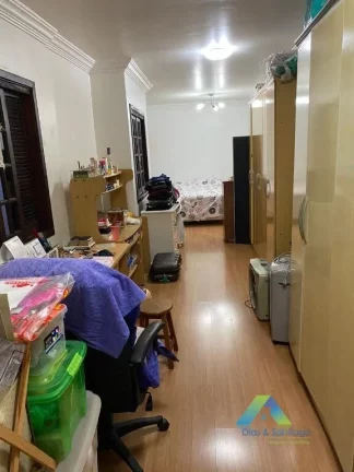 Imagem Sobrado a 5 minutos da estação do metro Santa Cruz, 140 metros, 3 dormitórios, 2 vagas localização privilegiada e ótimo valor !