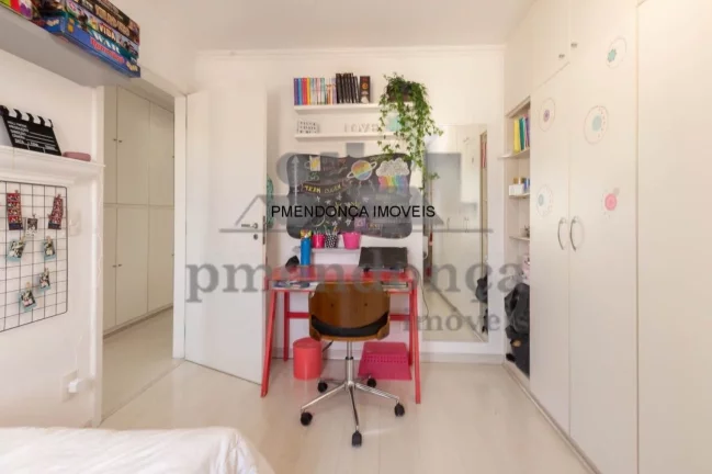 Imagem Apartamento com 03 quartos e 2 vagas na Rua Bergamota, 154m²