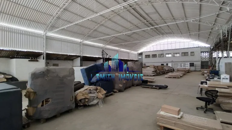 Imagem GALPÃO INDUSTRIAL. AC. 1.600m² DE CONSTRUÇÃO. 2 DOCAS